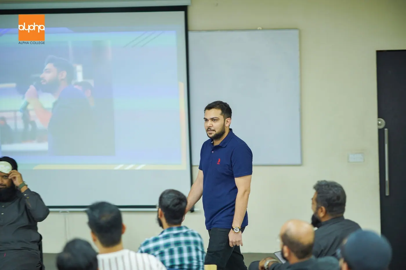 Accounting students with Sir Shehroz Iqbal